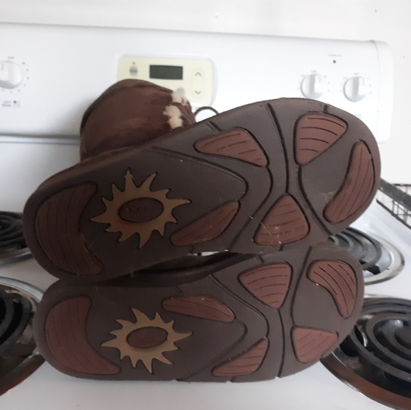 uggs tall lace up boots - Picture 4 of 4